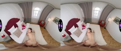 Teen Mandy Moon's seductive brown locks in VR as she gives a sloppy BJ - alphaporno.com
