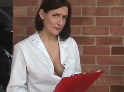 Authoritative brunette commands masturbation session with intense eye contact - yesvids.com