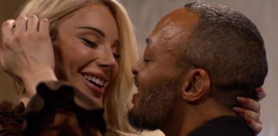 Room service turns into interracial anal sex - ah-me.com