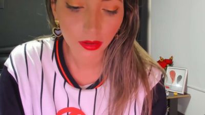 Porsha swaps between teen blonde and mature brunette personas in solo webcam session - yesvids.com