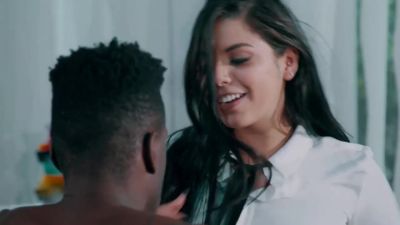 i know my stepbro wants fuck me - hclips.com - Usa