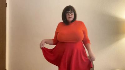 Velma's Huge Tits and Giant Booty For Her Neighbor - xxxfiles.com - Britain
