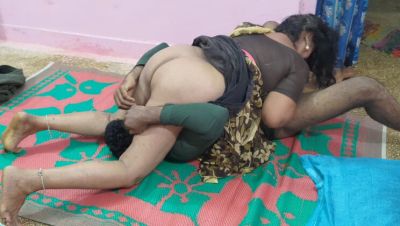 Aunty Alone at Home Gets Pussy Licked with Tongue and Touched Everywhere - xxxfiles.com - India
