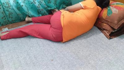 Bangladeshi Wife Fingered by Devar in Village - Viral Desi Couple Sex - veryfreeporn.com