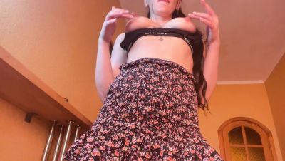 Kristi Ren's Huge Nipples Hard While She Fingers Her Wet Pussy - veryfreeporn.com