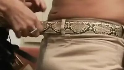 Vintage Italian babe gets a huge cock deep in her pussy - veryfreeporn.com - Italy