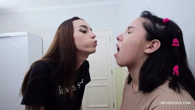 Latina Brunette Submissive Gets Huge Spit Load Swallowed - veryfreeporn.com - Portugal