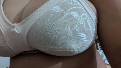 Zara Bhabi Fucks with Friends - Hot MILF Homemade Action - veryfreeporn.com - Pakistan