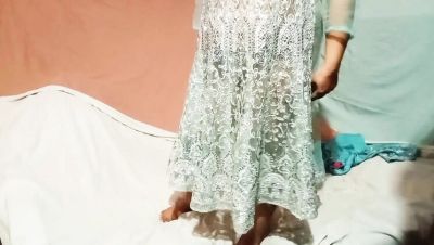 Indian Hindu Wife Gets Fucked by Pakistani Christian Boy on New Year Night - veryfreeporn.com - India - Pakistan