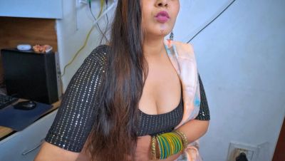 Hot Auntie Pisses While Getting Fucked - Desi Chachi Squirt Blowjob HD - veryfreeporn.com - India