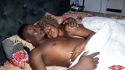 Girlfriend Wakes Boyfriend Up For Early Morning Hardcore Sex With Huge Cock - veryfreeporn.com - Britain - Nigeria