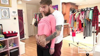 Bryan Gozzling - Avery Moon's Tiny Teen Pussy Gets Fucked Hard By Bryan Gozzling - BTS - porntry.com - Britain
