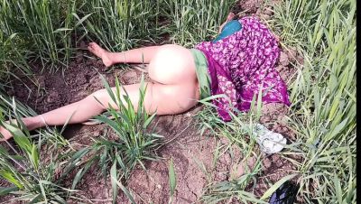 Desi village Bhabhi pisses and fingers her pussy outdoors, then takes brother-in-law's thick cock in her ass - veryfreeporn.com - India