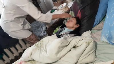 Hot Lesbian Milf Doctor Sits on My Face for an Amazing Orgasm - veryfreeporn.com