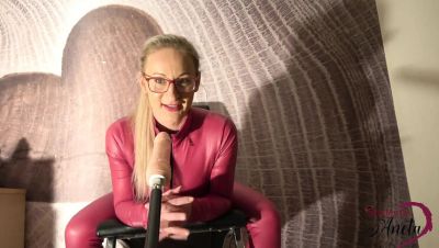 Mature Blonde Student Aneta Needs a Roommate - veryfreeporn.com - Germany