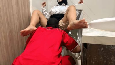 Clarelia Gets Fucked by Boss in Public Bathroom - veryfreeporn.com - Indonesia