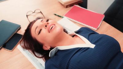 Luna Roulette - Hot Teacher Luna Roulette Sex With Student After He Finds Her Nude Photos - veryfreeporn.com - Britain - Usa