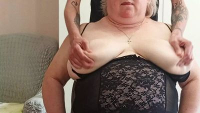 Neighbor Crushes Big Natural Tits, Gets Fucked in Mouth and Cum on Tits - porntry.com