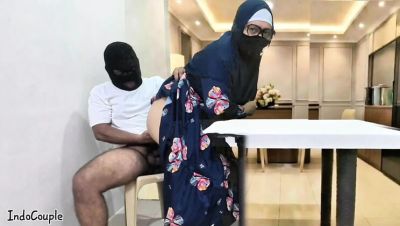 Hijab Teacher Gets Fucked By College Pornstar On A Date - porntry.com - Indonesia
