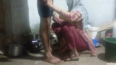 Desi Bhabhi Took It in Her Mouth and Said Put It Down - porntry.com - India