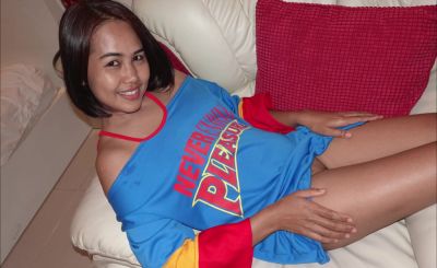 Asian amateur babe gives sensual POV blowjob on her Thai friend's dick in high-def - alphaporno.com - Thailand