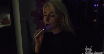 Adora's t*** titties bounce as Miss Pussycat finger-bangs her on the bed - alphaporno.com