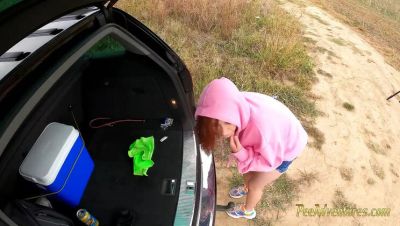Smoking Redhead with Full Bladder Pisses Outdoors - porntry.com - Romania