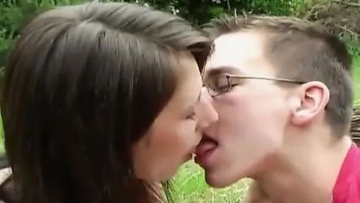 Retro Couple Action: Blowjob, Handjob, 69 & Doggy Style Outdoors - porntry.com