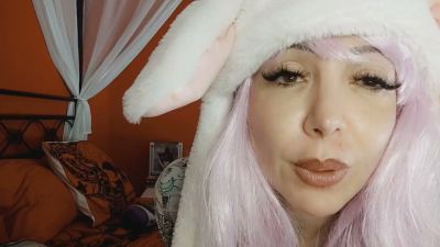 Submissive in bunny hat pleads for lessons in domination and worship - yesvids.com