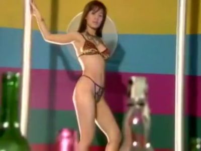 Voluptuous Chinese dancer mesmerizes with a solo pole striptease - yesvids.com - China