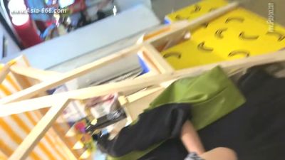 Covert upskirt footage of young Chinese women in public places captured on hidden camera - yesvids.com - China