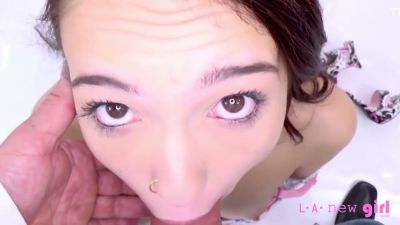Model gets double penetrated after steamy photo shoot with big cock - yesvids.com
