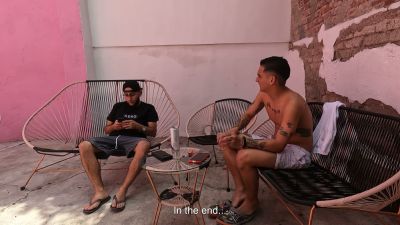 Colombian beauty caught between two American men in a sunlit nudist courtyard - yesvids.com - Colombia - Usa