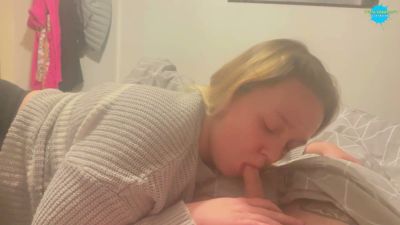 Voluptuous young girlfriend gives passionate blowjob to her boyfriend on the bed - yesvids.com