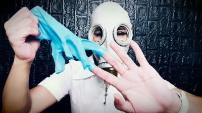 Russian latex mistress whispers through a medical gasmask in an ASMR session - yesvids.com - Russia